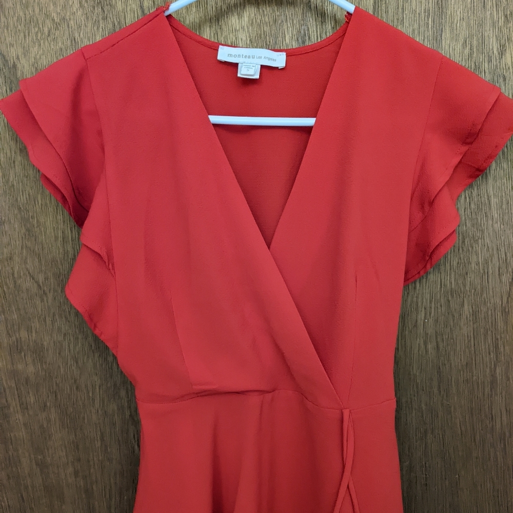 Monteau Low Cut Blouse - S